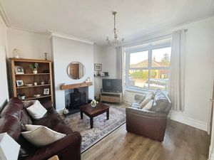 Lounge- click for photo gallery